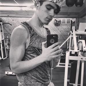 Meet your Posher, Zachary